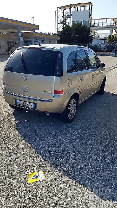 Usata Opel Meriva 75 CV (55 kW) 2008 Monovolume