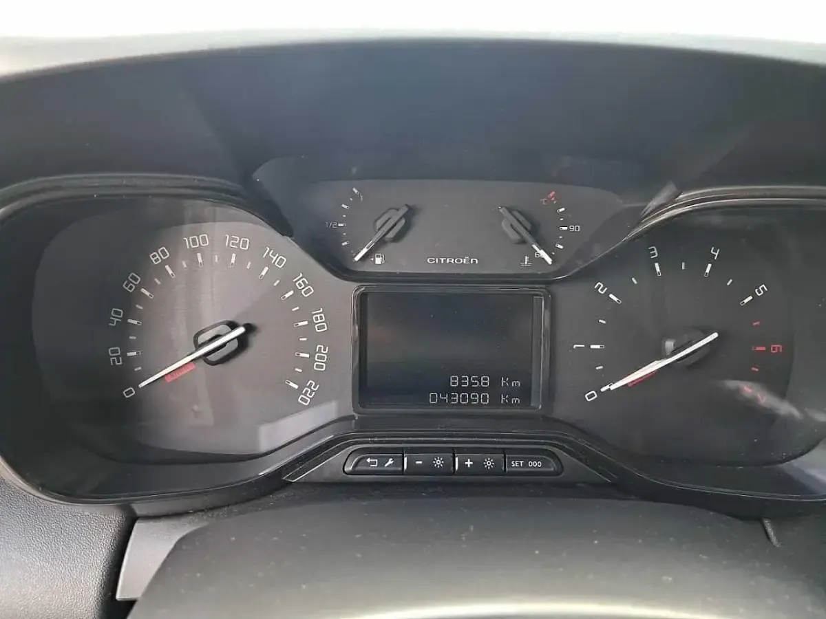 Usata Citroën C3 Aircross Feel 110 CV (80 kW) 2023 Grigio SUV