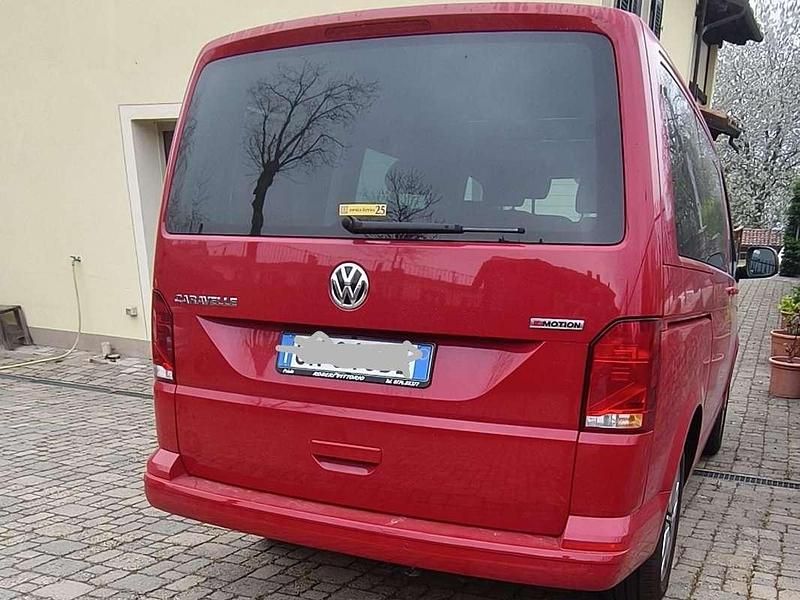 Occasion VW Caravelle 150 ch (110 kW) 2023 Rouge Van