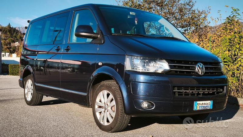Blu Usata 2013 VW Multivan Furgone | 18.500 € (Buon prezzo) - Immagine 1/4