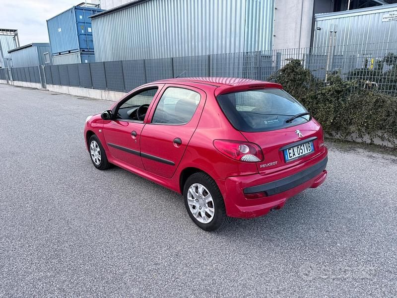 Usata Peugeot 206 60 CV (44 kW) 2010 Rosso Berlina