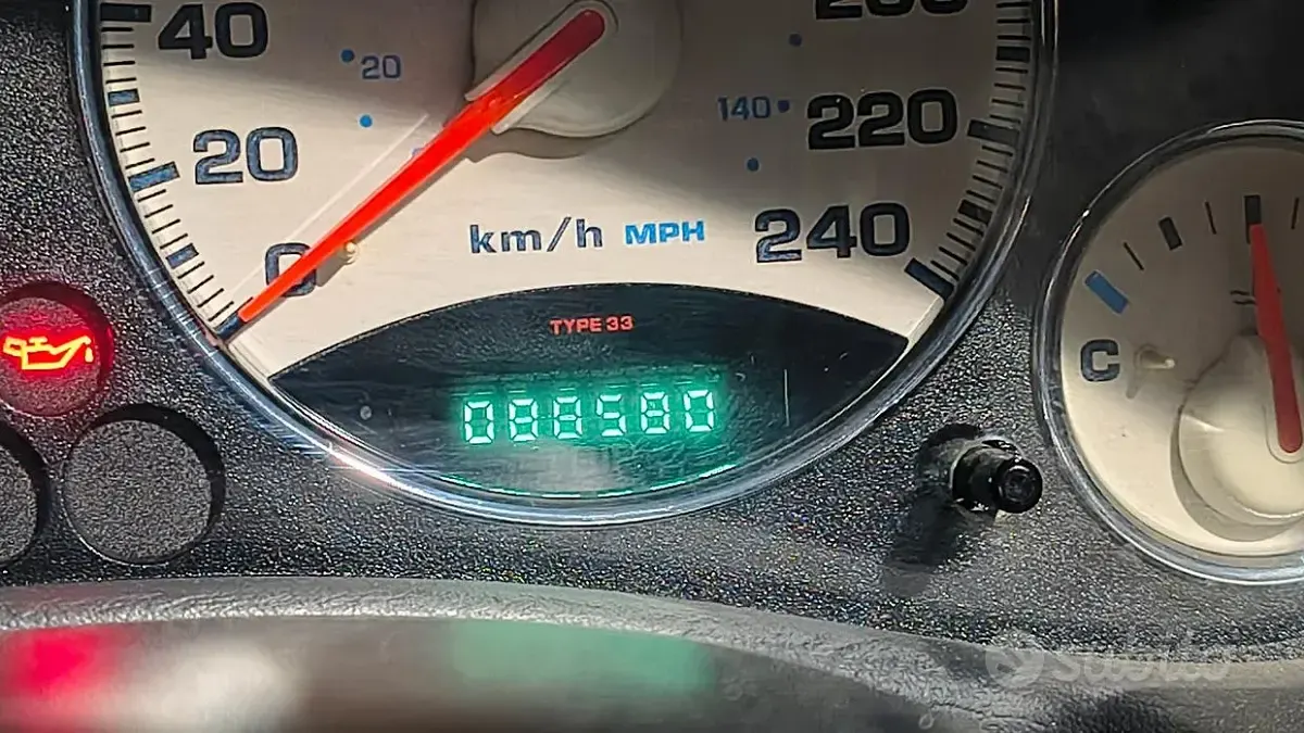 Usata Jeep Cherokee 211 CV (155 kW) 2002 SUV