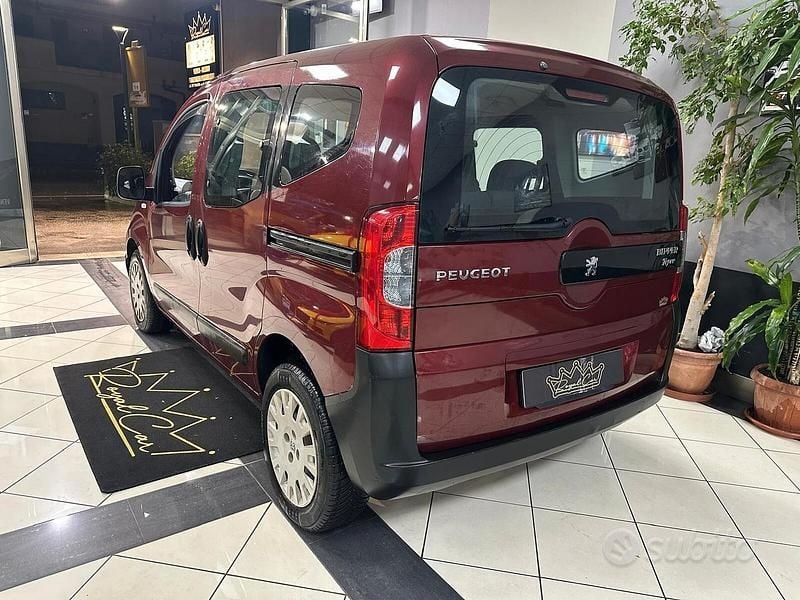 Usata Peugeot Bipper Active 75 CV (55 kW) 2013 Rosso Monovolume