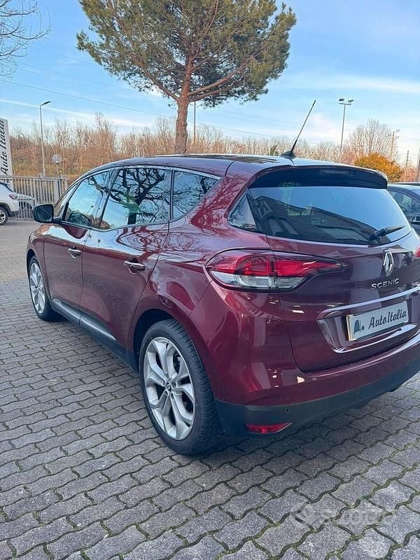 Usata Renault Scénic IV 110 CV (80 kW) 2018 Rosso Monovolume