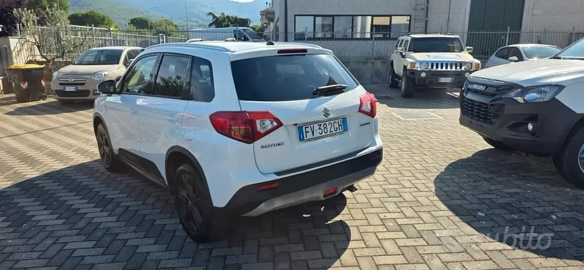 Usata Suzuki Vitara Cool 120 CV (88 kW) 2016 Bianco SUV