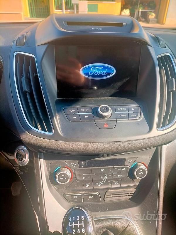 Usata Ford C-MAX Business Edition 120 CV (88 kW) 2016 Rosso Monovolume