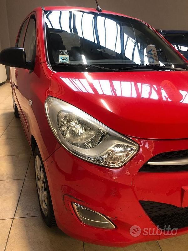 Usata Hyundai i10 2011 Rosso Utilitaria