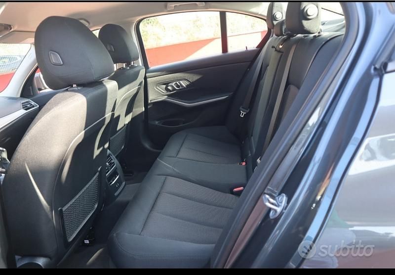 Usata BMW 318 150 CV (110 kW) 2018 Grigio Berlina