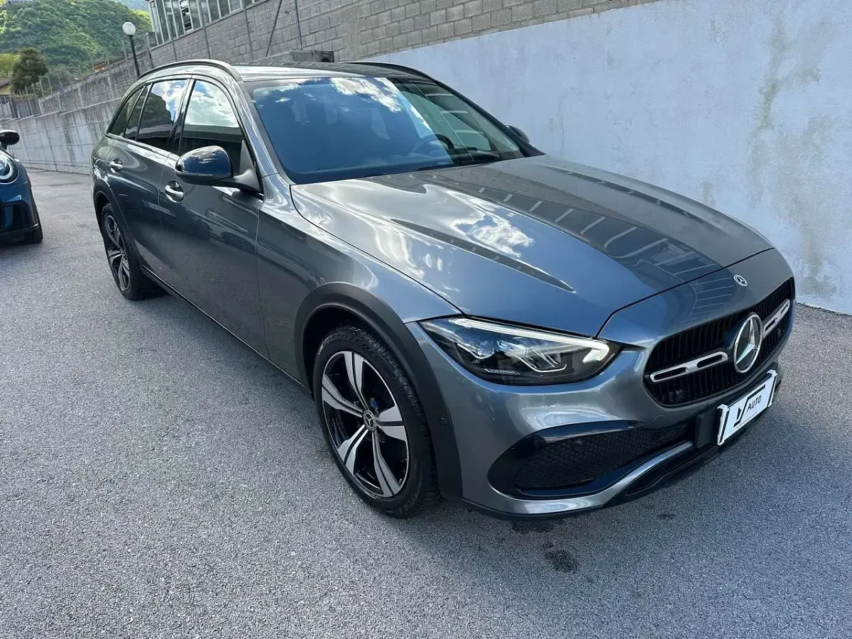 Gebraucht Mercedes C220 Premium 200 PS (147 kW) 2022 Grau Kombi
