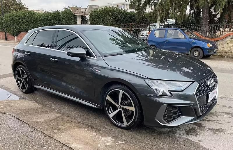 Usata Audi A3 S-Line 116 CV (85 kW) 2021 Grigio Berlina