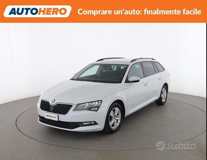 Usata Skoda Superb Active 149 CV (109 kW) 2016 Bianco Station wagon