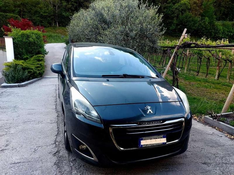 Usata Peugeot 5008 Allure 150 CV (110 kW) 2014 Grigio Monovolume