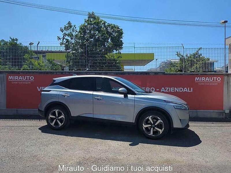 Argento Usata 2022 Nissan Qashqai N-Connecta SUV | 22.400 € (Buon prezzo) - Immagine 1/4