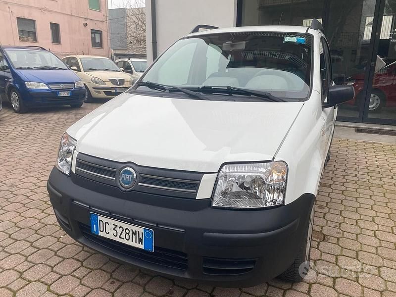 Usata Fiat Panda 69 CV (50 kW) 2006 Bianco Utilitaria