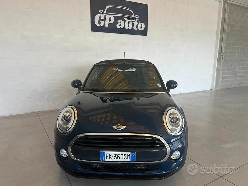 Usata Mini Cooper D Cabriolet 116 CV (85 kW) 2017 Blu Cabrio