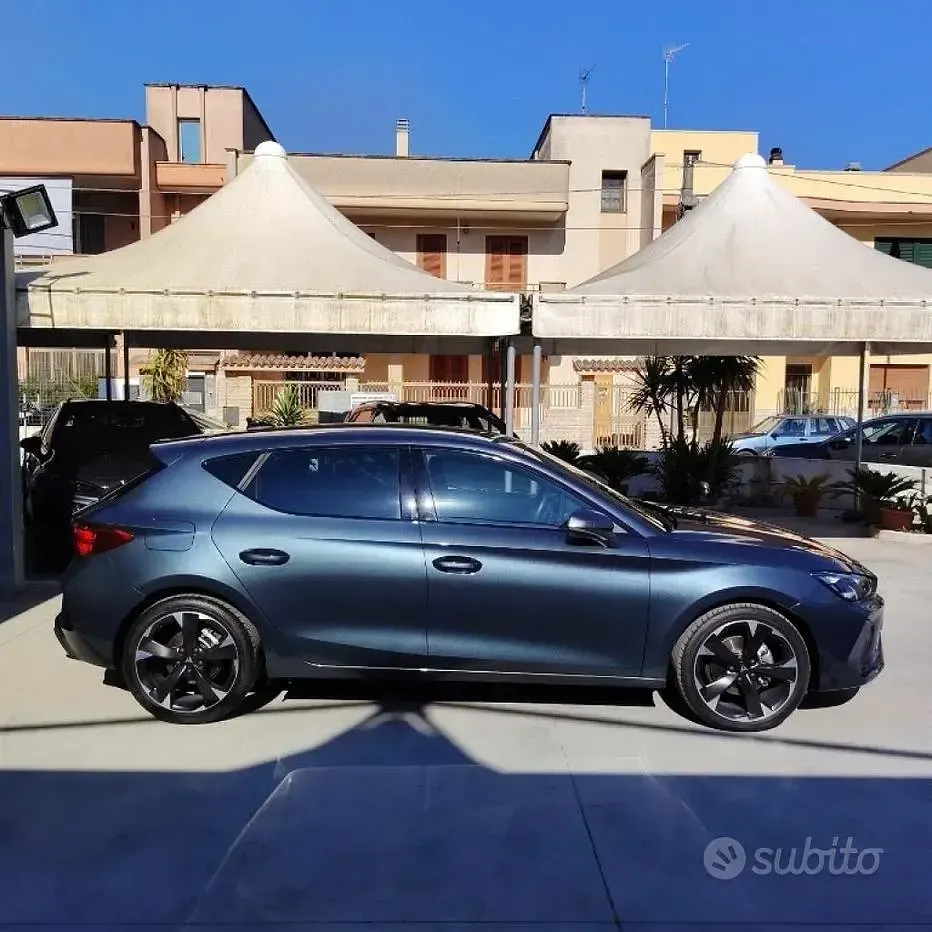 Usata Cupra Leon 150 CV (110 kW) 2025 Grigio Berlina