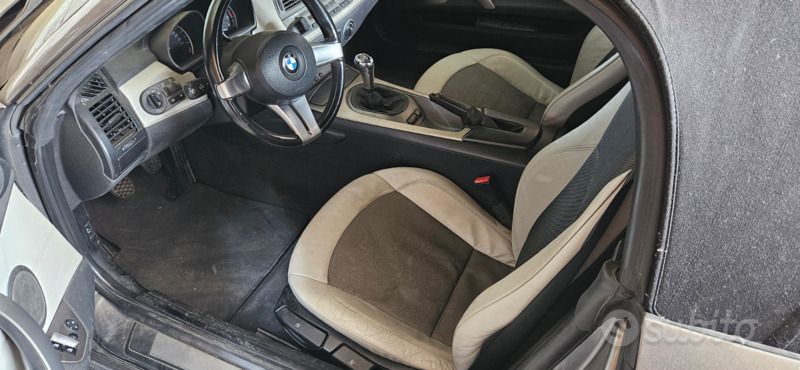 Usata BMW Z4 170 CV (125 kW) 2004 Grigio Cabrio