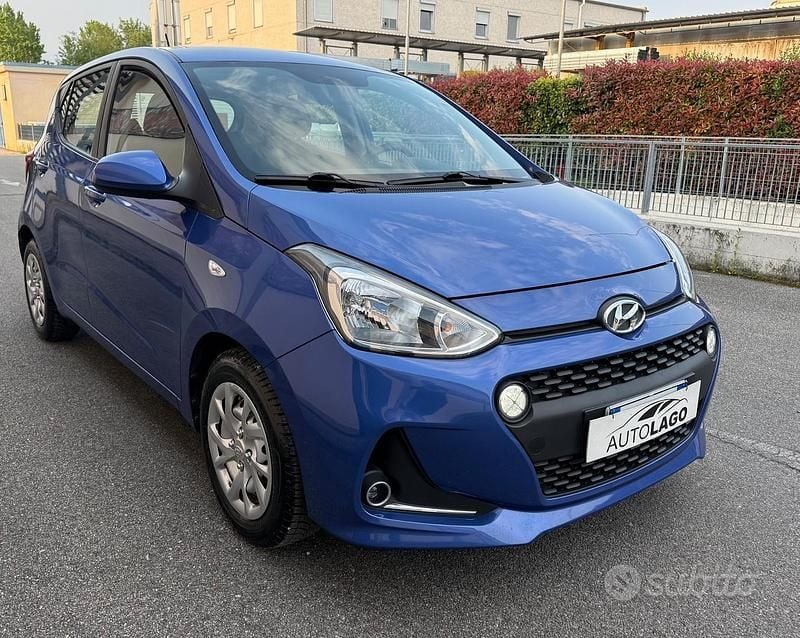 Usata Hyundai i10 Advanced 67 CV (49 kW) 2019 Blu Utilitaria