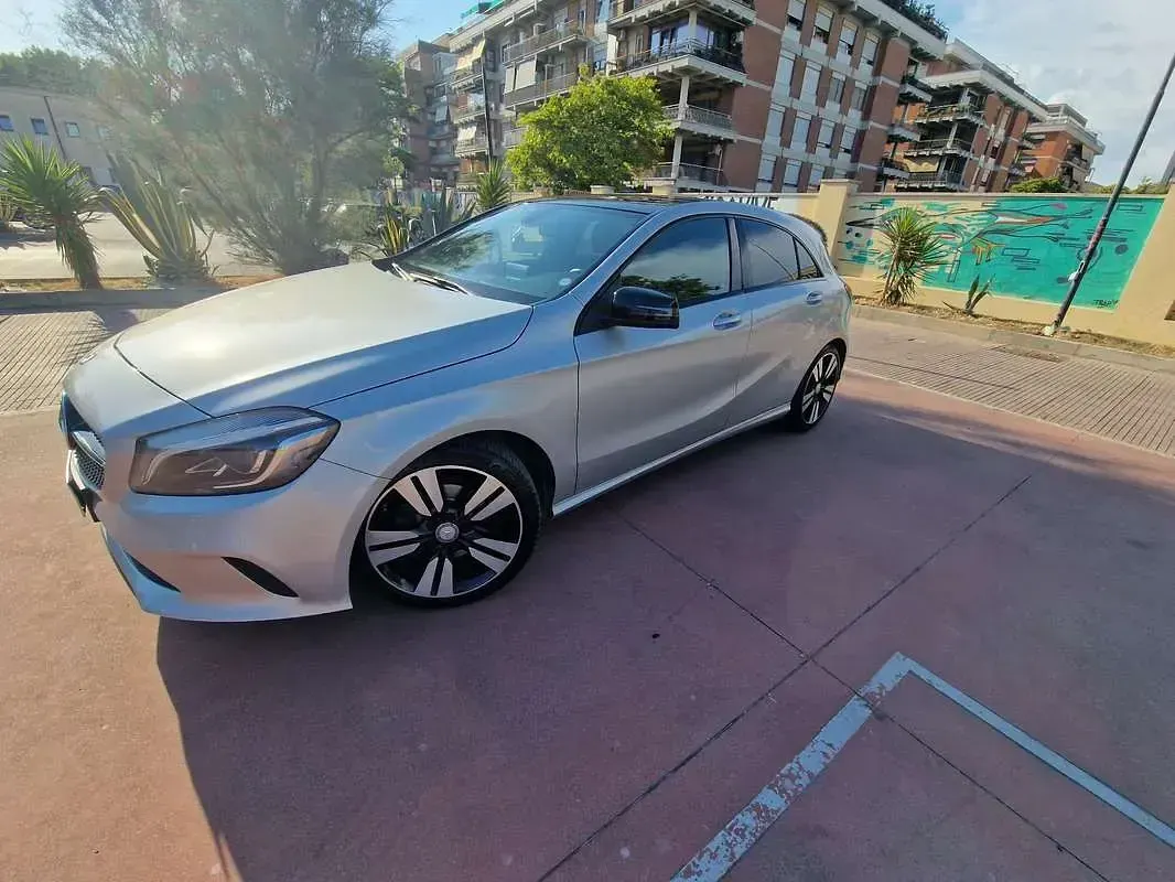Usata Mercedes A200 Premium 136 CV (100 kW) 2017 Utilitaria