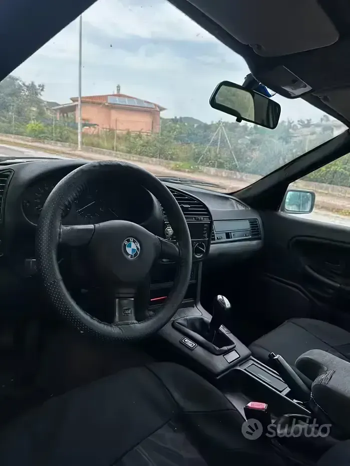 Usata BMW 325 116 CV (85 kW) 1992 Nero Berlina