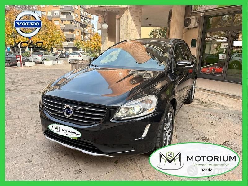Nero Usata 2014 Volvo XC60 Momentum SUV | 11.900 € (Buon prezzo) - Immagine 1/4