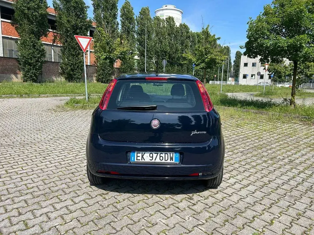 Usata Fiat Punto Evo Active 69 CV (50 kW) 2011 Blu/azzurro Utilitaria