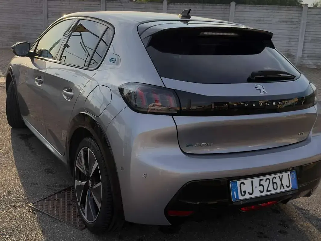 Usata Peugeot 208 GTi 100 kW (136 CV) 2022 Argento Utilitaria