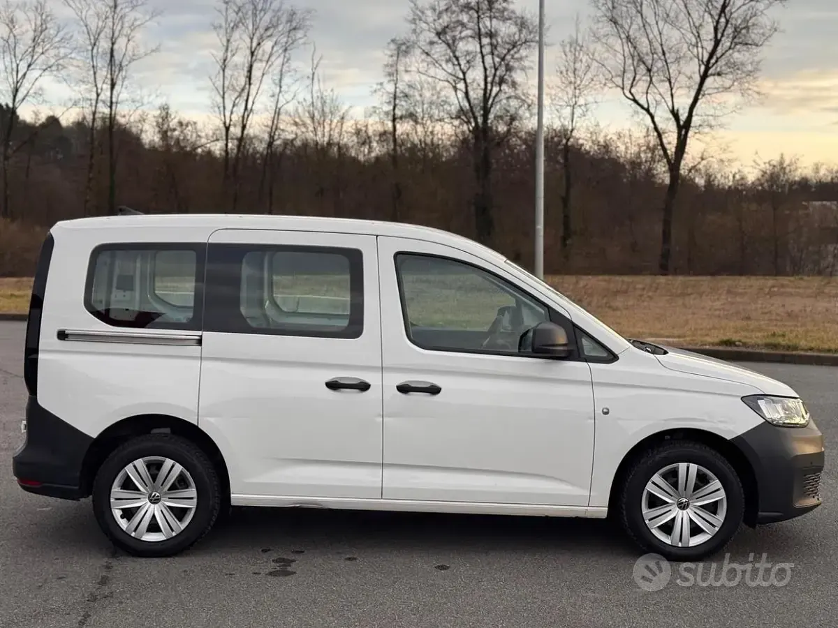 Usata VW Caddy 114 CV (83 kW) 2022 Bianco Monovolume
