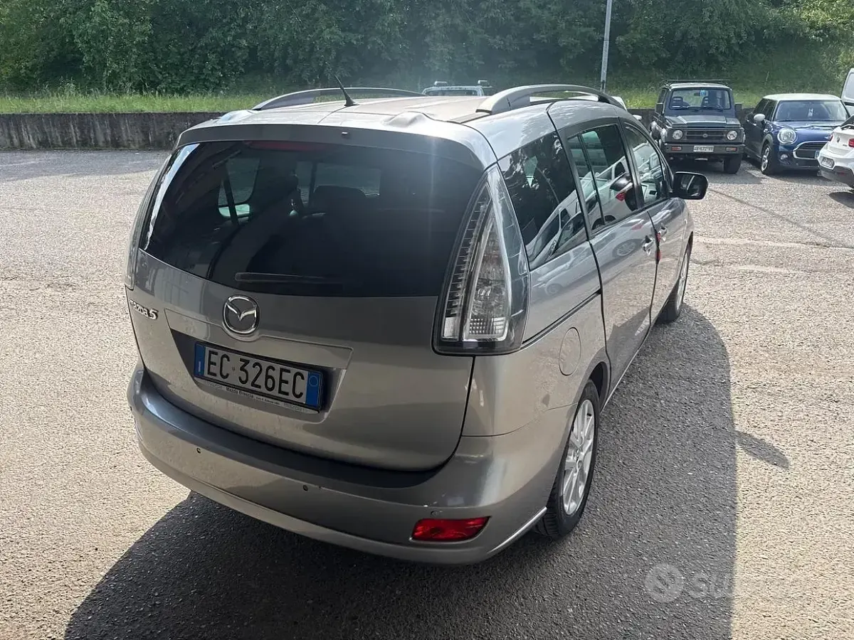 Usata Mazda 5 Style 110 CV (80 kW) 2010 Grigio Monovolume