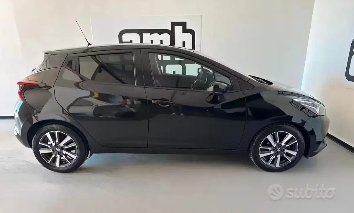 Usata Nissan Micra N-Connecta 90 CV (66 kW) 2017 Nero Utilitaria