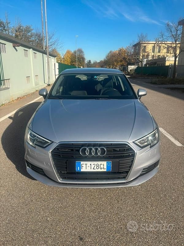 Usata 2018 Audi A3 Business Tre volumi | 17.900 € (Buon prezzo) - Immagine 1/4