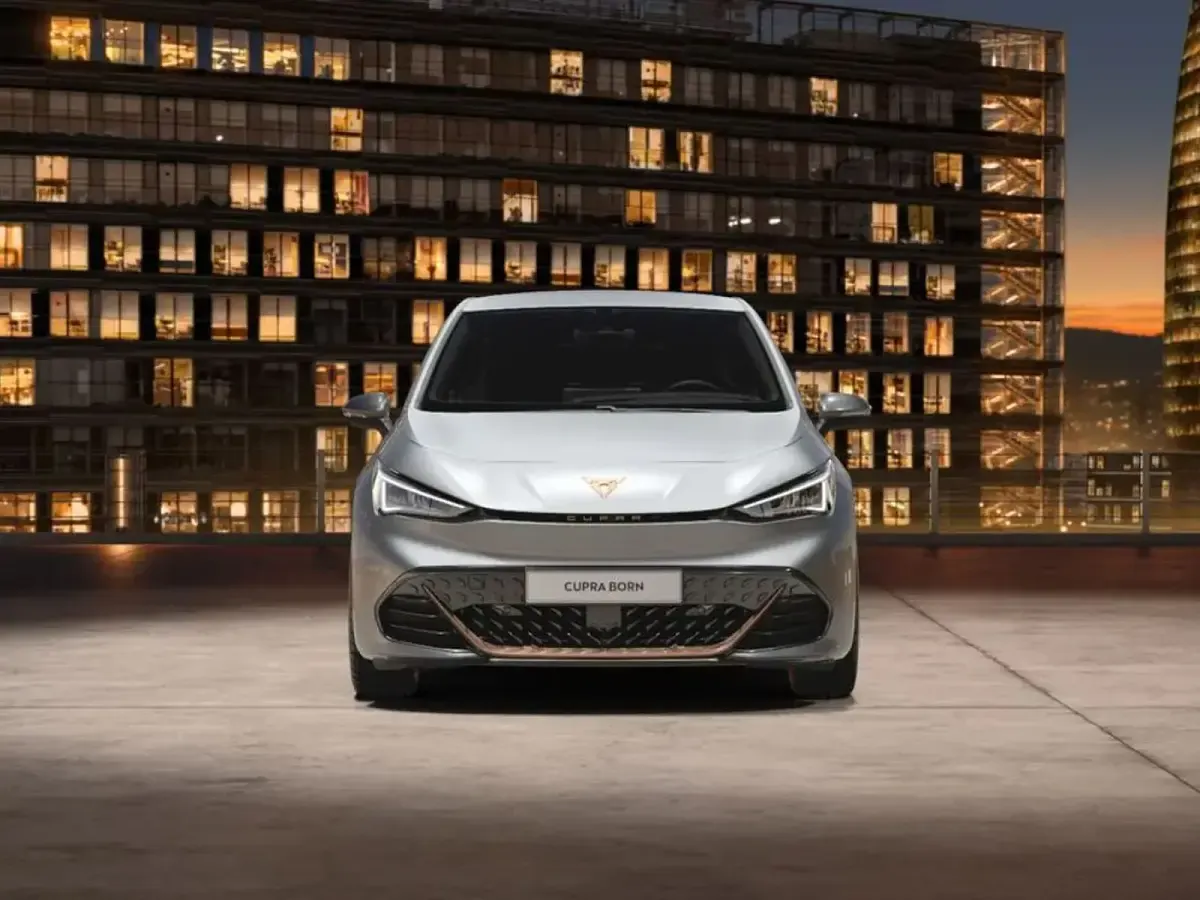 Usata Cupra Born 2023 Argento geyser Utilitaria