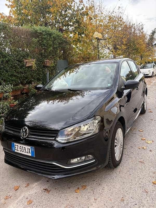 Usata VW Polo Trendline 64 CV (47 kW) 2015 Nero Berlina