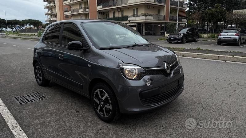 Usata Renault Twingo SE 65 CV (47 kW) 2019 Grigio Utilitaria