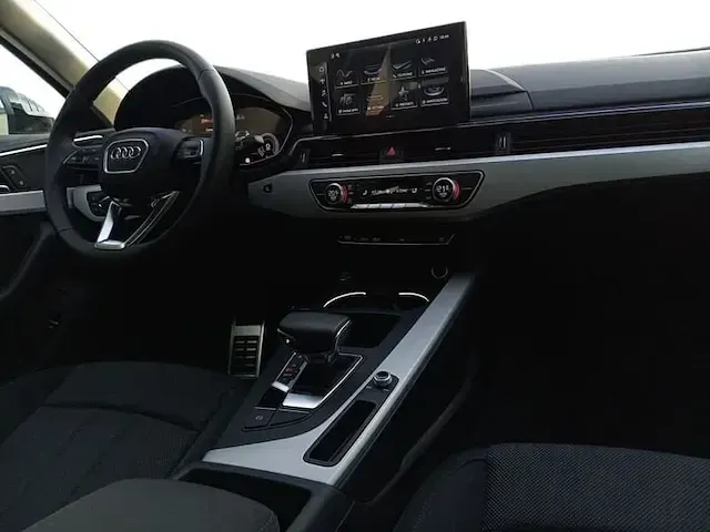 Usata Audi A4 Advanced Plus 136 CV (100 kW) 2024 Nero brillante Berlina