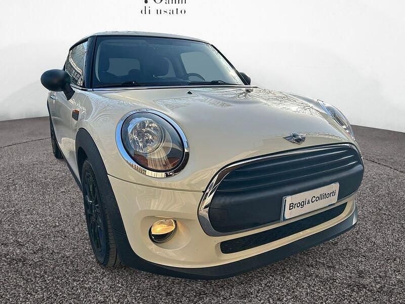 Usata Mini ONE 75 CV (55 kW) 2017 Bianco Utilitaria