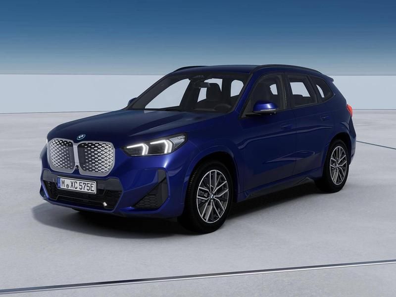 Portimao blue Nuova 2025 BMW iX1 M Sport SUV | 47.745 € (Molto cara) - Immagine 1/4