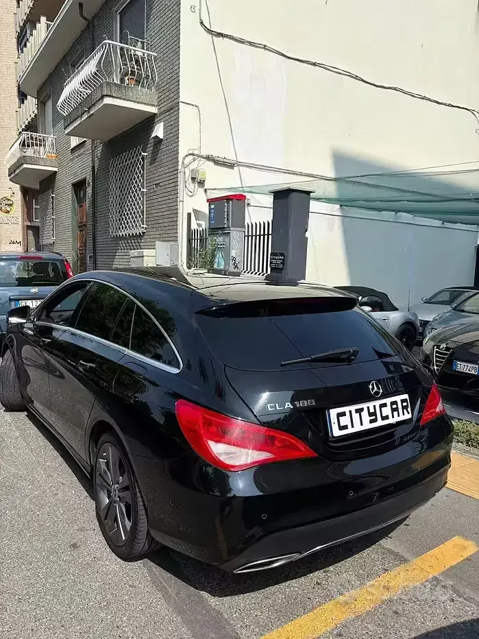 Usata Mercedes CLA180 122 CV (89 kW) 2017 Nero Coupé