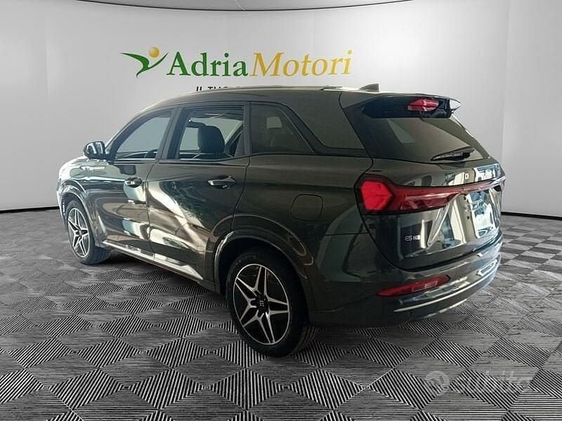 Nuova DFSK E5 184 CV (135 kW) 2025 Grigio scuro SUV