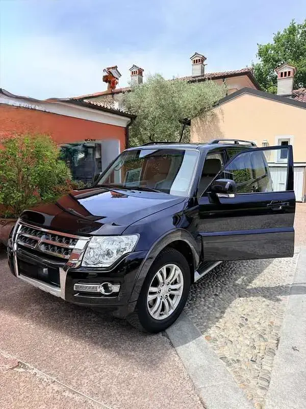 Usata Mitsubishi Pajero Instyle 190 CV (139 kW) 2017 SUV