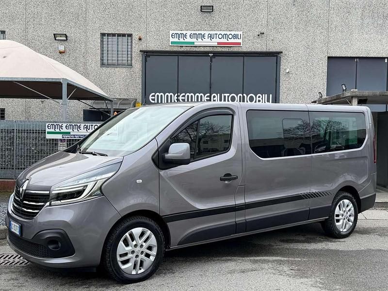 Usata Renault Trafic Intens 145 CV (106 kW) 2020 Grigio cassiopea metallizzato Monovolume