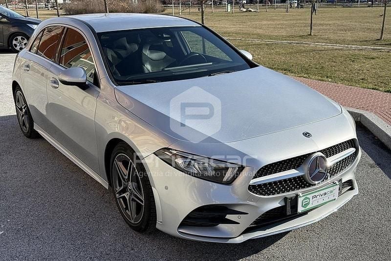 Usata Mercedes A180 Premium 116 CV (85 kW) 2018 Grigio Berlina