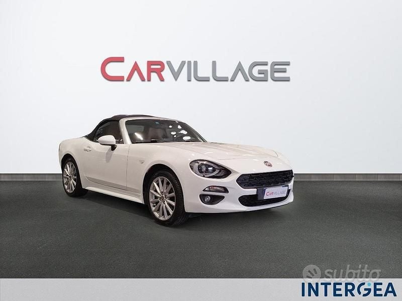 Usata Fiat 124 Spider Lusso 140 CV (102 kW) 2018 Bianco Cabrio