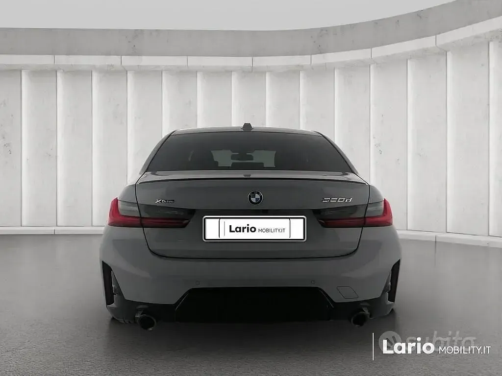 Usata BMW 320 M Sport 190 CV (139 kW) 2025 Brooklyn grey metallic Berlina