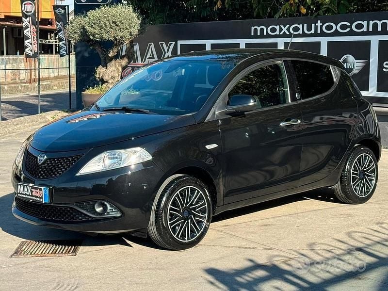Nero Usata 2020 Lancia Ypsilon Gold Due volumi | 9800 € (Ottimo prezzo) - Immagine 1/4