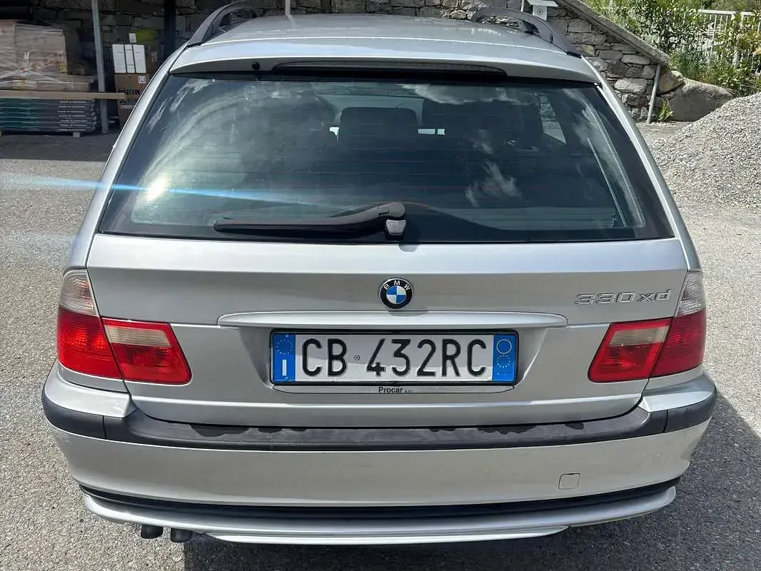 Usata BMW 330 184 CV (135 kW) 2002 Argento Station wagon