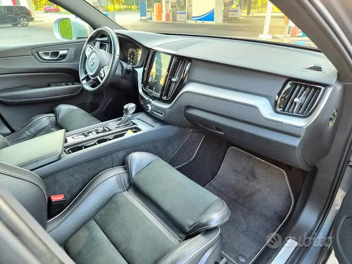 Usata Volvo XC60 R-Design 190 CV (139 kW) 2019 Other SUV