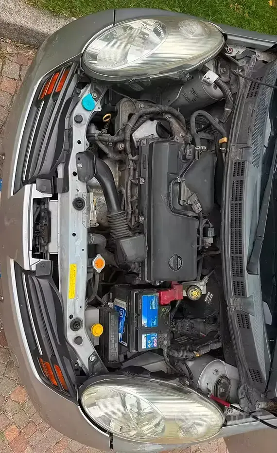 Usata Nissan Micra 54 CV (39 kW) 2003 Grigio Utilitaria