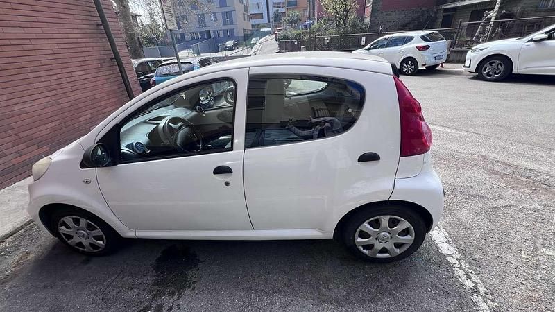 Usata Peugeot 107 Allure 68 CV (50 kW) 2009 Utilitaria
