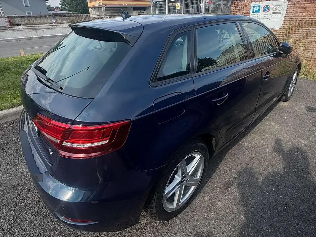 Usata Audi A3 Sport 116 CV (85 kW) 2017 Blu/azzurro Berlina